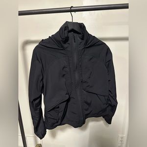 Lululemon always effortless jacket - worn once size 8 black